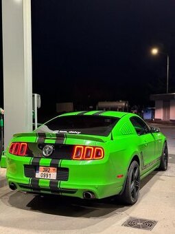 Ford Mustang 3.7 270kw 100 000km PREMIUM