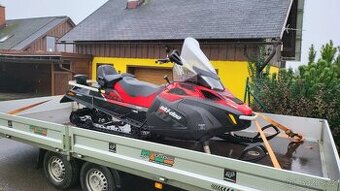 Sněžný skútr Skidoo Skandic WT550