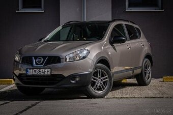 Nissan Qashqai 1.6i Tekna 4x2 (EU5)