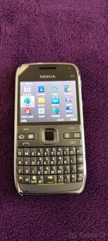Velmi vzácná Nokia E72 v Top stavu