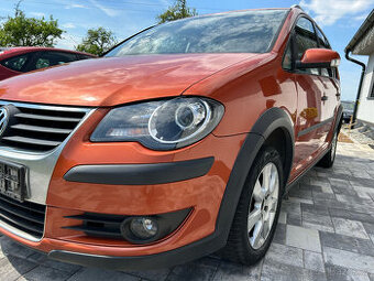VW Touran Cross 1.9 tdi, 77 KW, rok 2008
