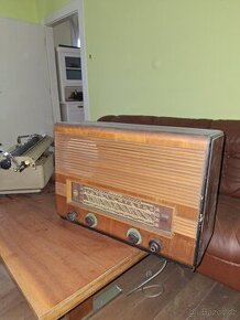Prodám staré rádio Tesla