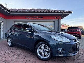 Ford Focus 1.6i Ti-VCT Trend Klimatizace Výhřev Okna