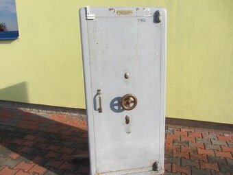 Trezor šedý - 1