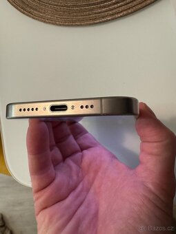 Zanovni Apple iPhone 15 Pro 256GB Natural titan