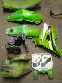 Kawasaki KX - plasty, nádrž,sedlo,atd.