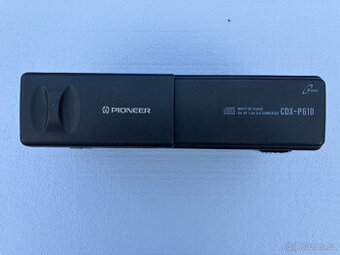 Pioneer CDX - P610 - 1