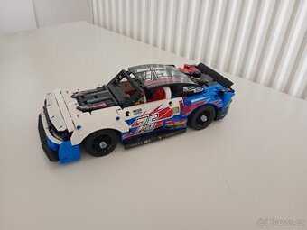 LEGO Technic 42153 NASCAR Next Gen Chevrolet Camaro ZL1