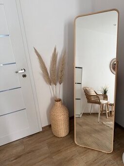 Vaza Kefebona Ikea s dekoraci