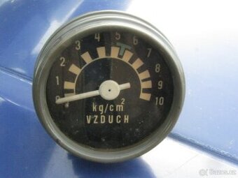 Tlakoměr VZDUCH 0-10 kg/cm2 PAL Czechoslovakia PRAGA V3S