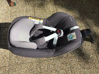 Autosedačka Maxi Cosi Pearl včetne základny Isofix 2 way