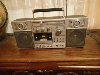 Radiomagnetofon