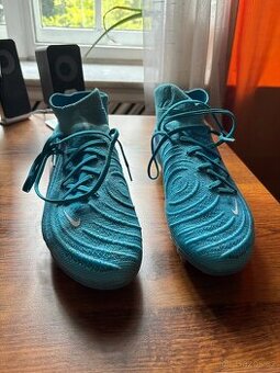 Kopačky lisokolíky Nike Phantom Luna II Elite SG-Pro