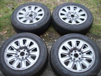 zimní kola Octavia IV 205.60.16 Goodyear 90%
