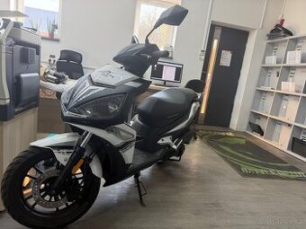 Akce podzim pujčovna-pronájem skútrů, Bolt, Wolt, Foodora