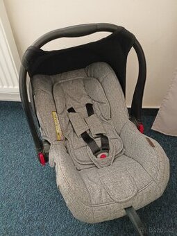 Autosedačka pro miminko