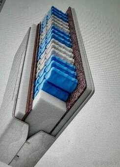 Kvalitní pružinová matrace 160x200 - výborný stav