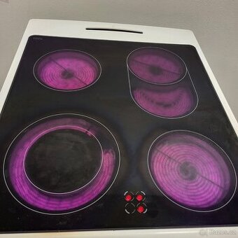 sklokeramický sporák Amica