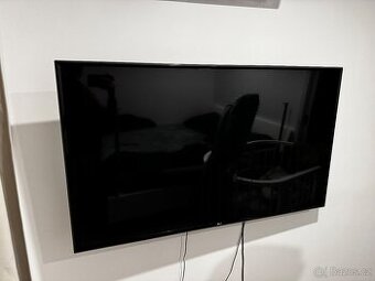 Prodám LG 55” 4K Smart TV – 55UK6300MLB + držák na zeď