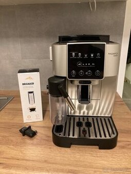Kávovar DeLonghi Magnifica Start