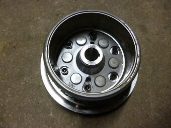 Peugeot Metropolis 400i. Rotor + volnoběžka.  Od 2013