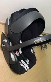 Cybex autosedačka + základna
