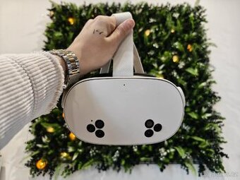 Oculus Quest 3s 128GB + Cestovní brašna