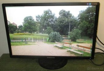 LCD monitor SAMSUNG 22 palců, 1680x1050, DVI, otočný stojan