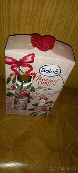 Nová dárková sada těl.Sprej a pomáda na rty