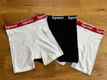 Supreme Hanes boxerky černé a bílé