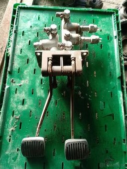 Škoda 100L 110L 110R pedálovka