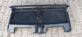 Fiat Ducato - police nákladového prostoru