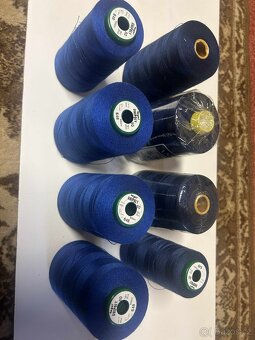 šicí nitě, nitě na overlock