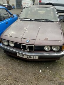 BMW E23 733i - 1