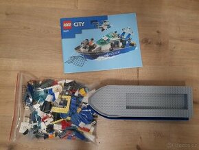 LEGO® City 60277 Policejní hlídková loď