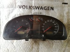 Polodot budíky VW Passat 3BG BENZIN