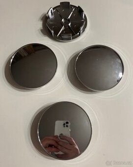 Plastové pokličky alu kola průměr 62-68 mm chrom