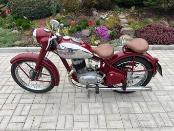 Jawa 250 Pérák