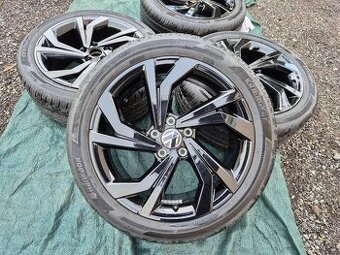 Letní kola Volkswagen Golf 7 R18 ET49 černé