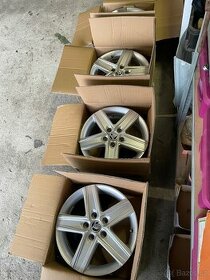 Alu kola Škoda 16 rozteč 5x112