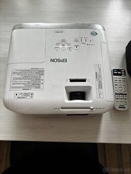 PRODÁM PROJEKTOR Epson EB-990U
