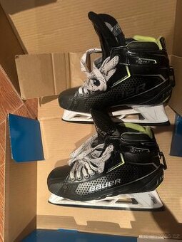 Brusle golmanske Bauer Pro Goal