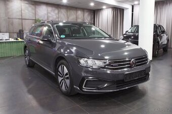 VW Passat B8 GTE 1.4 eTSI eHybrid 160kW DSG ACC Navi Kamera