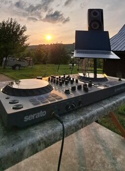 Prodám konzoli Pioneer DJ DDJ FLX6 - 1