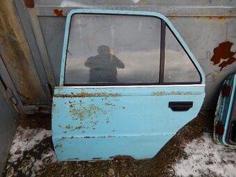 Škoda 120, dveře 3ks přední, 1ks zadní, maska, kryt motoru