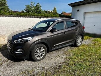 Hyundai Tucson 1.7CRDI Trikolor