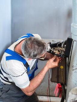 ELEKTRIKÁŘ 🔧⚡VÝROBA POTŘEBUJE VAŠE "ZLATÉ RUCE🔩 🛠️🔧🪛🪛