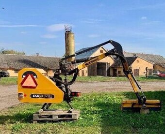 Příkopový mulčovač Mc Connel PA 4745
