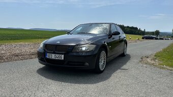 BMW E90 325D 145kw, manuál, 2007
