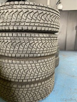 Zimní pneu 215/65 R16